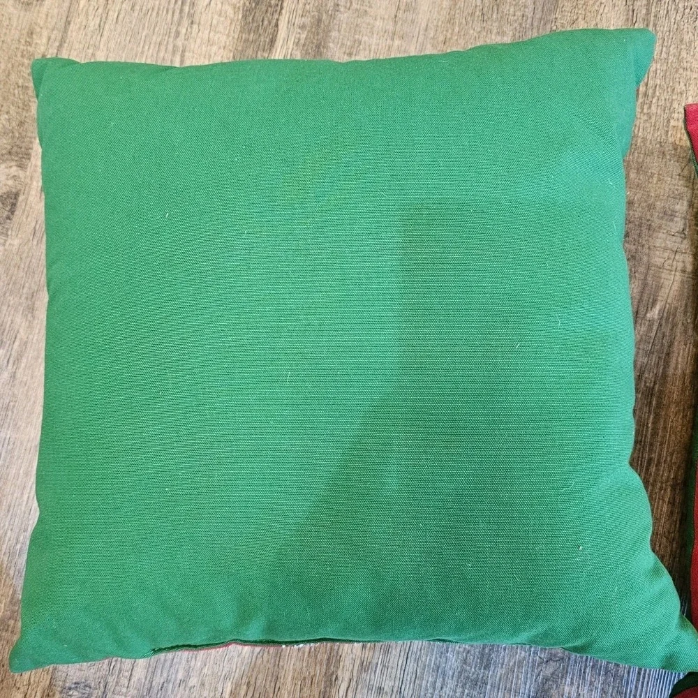 Christmas Throw Pillows Set Of 2 Winter Hat Holiday Decor Farmhouse Cottage Cozy